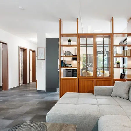 Eliza Apartment *